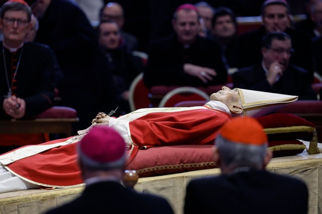 Todo lo que sucede en la Ciudad del Vaticano está estrictamente reglamentado y el fallecimiento de los papas no es la excepción.