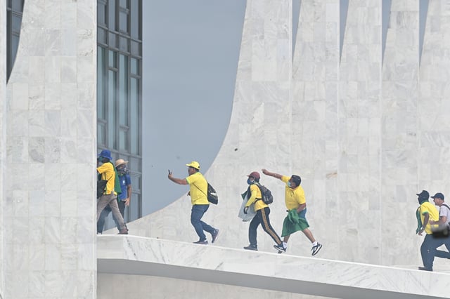 Bolsonaristas invaden sedes de Poderes en Brasil en contra de Lula da Silva