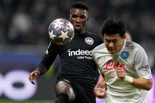 Napoli gana con ayuda de Hirving Lozano en ida de Octavos Napoli gana con ayuda de Hirving Lozano en ida de Octavos
