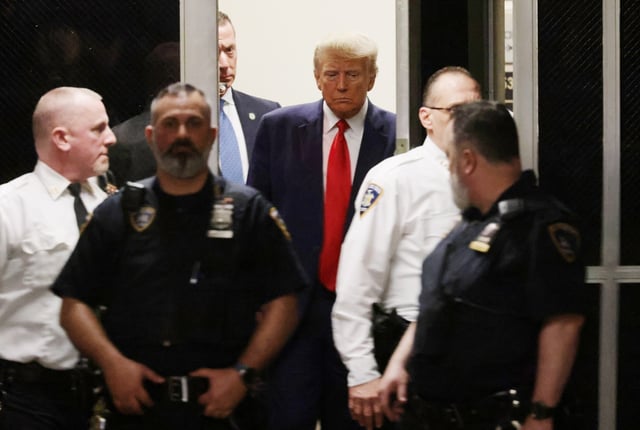 Acusación de Donald Trump en Nueva York; partidarios y opositores se reúnen a las afueras del tribunal