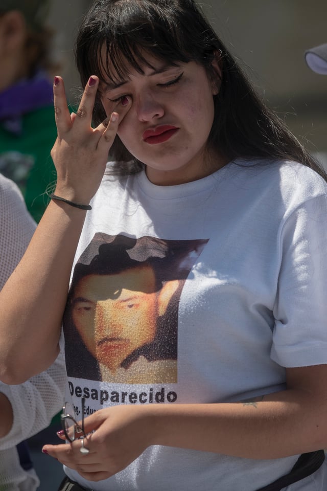 Familiares de papás desaparecidos rinden homenaje a buscadores en México