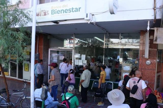 El Banco del Bienestar se ubica en la calle Rodríguez, casi esquina con la avenida Juárez, en el Centro de Torreón.