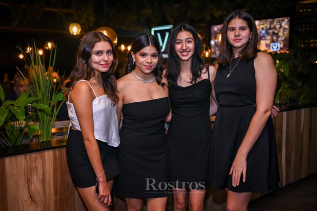 Daniela del Villar, Melisa Cuevas, Silvana Torres y Sofi Castro.