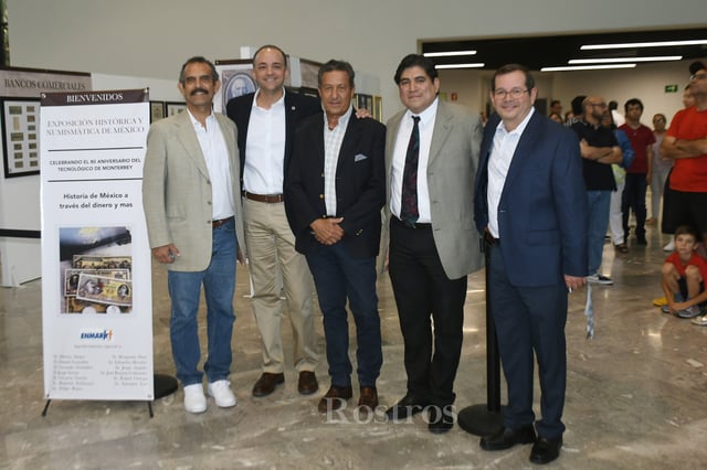 -Jaime Díaz, Ediardo Arrambide, Alberto Allegre, Víctor Saucedo y Pedro Martínez.
