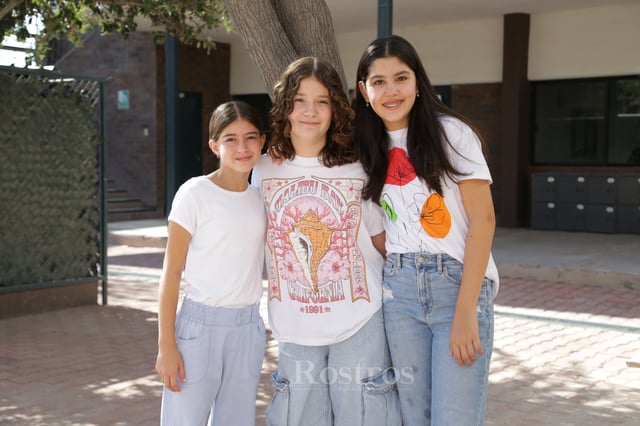 Maria Emilia Fernandez, María Segovia y Amelia Garza