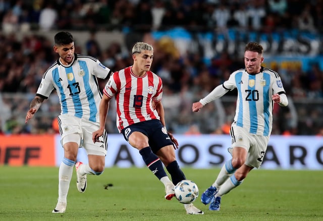 Argentina vence a Paraguay en partido de las Eliminatorias Sudamericanas