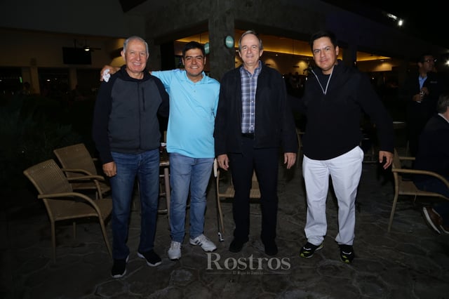 -Makhoulf Ouyed, Beto Muñiz, Ángel de la Parra y Mario Muñoz.