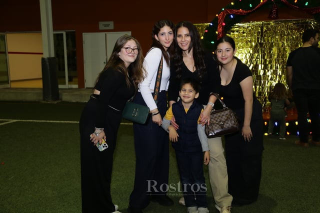 -Marian, Vivian, Bárbara, Ernesto y Renata.