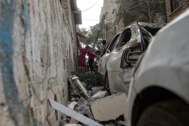 Israel extiende ofensiva militar a Rafah, refugio de más de un millón de palestinos de la Franja de Gaza