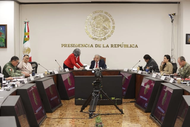 AMLO hace pública reunión con Gabinete de Seguridad