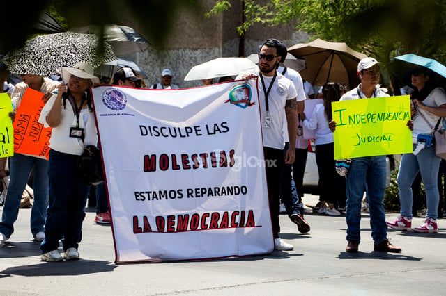 Con bloqueo en Torreón protestan contra la reforma judicial