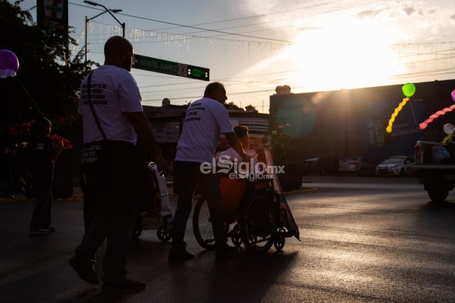 Familiares de desaparecidos peregrinan en Torreón como muestra de fe a la Virgen de Guadalupe