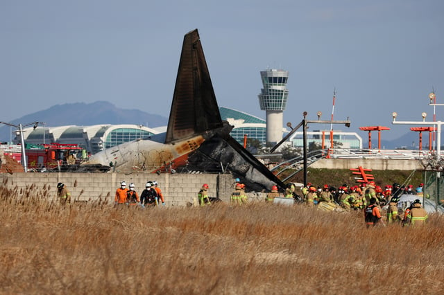 Fatal accidente aéreo cobra decenas de vidas en Corea del Sur