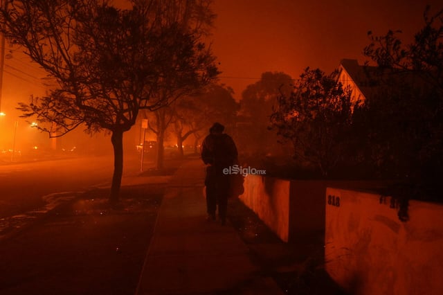 Incendio forestal en Pacific Palisades en Los Ángeles