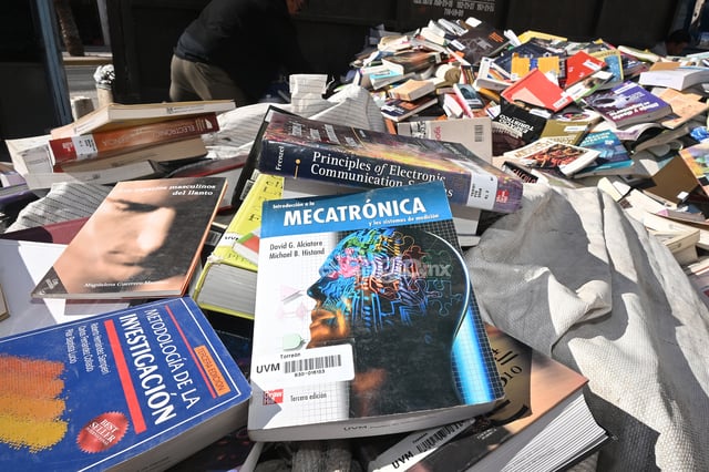 Biblioteca de UVM se convierte en recicladora tras vender lote particular