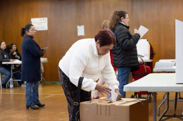 Inicia la votación en jornada electoral de Ecuador