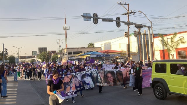 Las mujeres 'tomaron' las calles de la Comarca Lagunera con la marcha del 8M