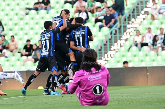 Vuelven a dejar ir Guerreros ventaja en casa, pierden ante Querétaro en el Corona