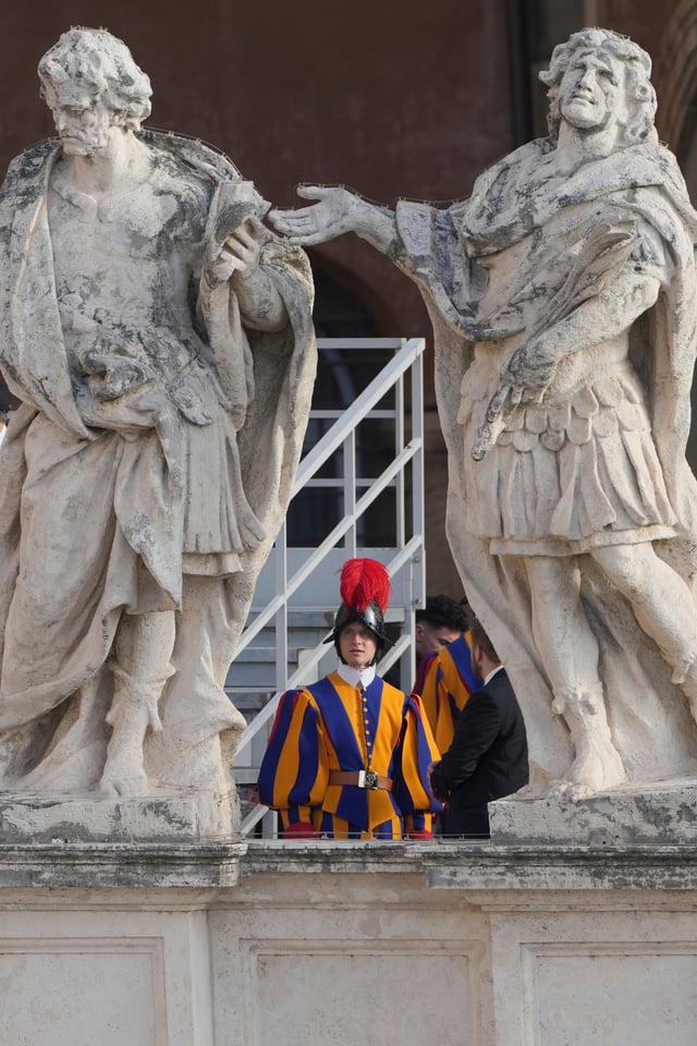 Guardia Suiza Pontificia, entre encargados de la seguridad del cónclave