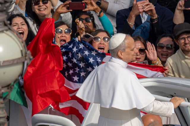 León XIV inaugura su papado con un llamamiento a la paz en el mundo y a la unidad León XIV inaugura su papado con un llamamiento a la paz en el mundo y a la unidad