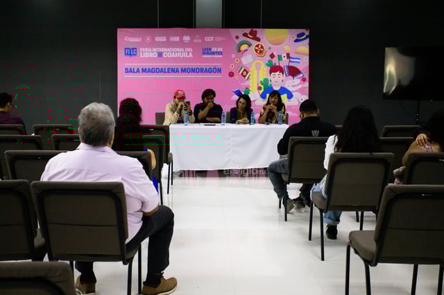 Encabezados por Marianne Toussaint, poetas comparten sus versos en la Feria Internacional del Libro Coahuila