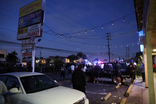 Protestan contra redadas masivas de migrantes en Los Ángeles Protestan contra redadas masivas de migrantes en Los Ángeles
