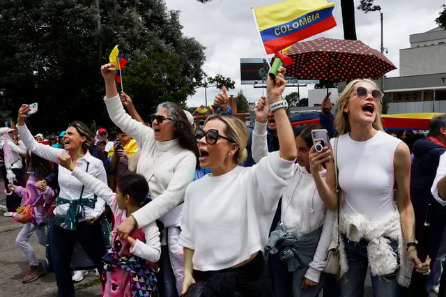 Se movilizan en Colombia tras atentado contra el senador Miguel Uribe Turbay Se movilizan en Colombia tras atentado contra el senador Miguel Uribe Turbay