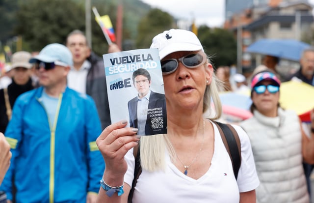 Se movilizan en Colombia tras atentado contra el senador Miguel Uribe Turbay Se movilizan en Colombia tras atentado contra el senador Miguel Uribe Turbay