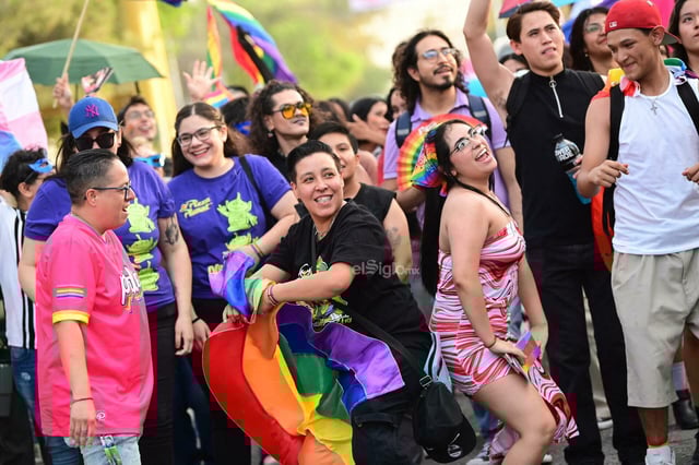 Marchan en Gómez Palacio y Lerdo por el Orgullo LGBT+ Marchan en Gómez Palacio y Lerdo por el Orgullo LGBT+