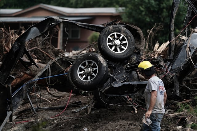 Inundaciones en Texas dejan más de 100 muertos y más de 160 desaparecidos Inundaciones en Texas dejan más de 100 muertos y más de 160 desaparecidos