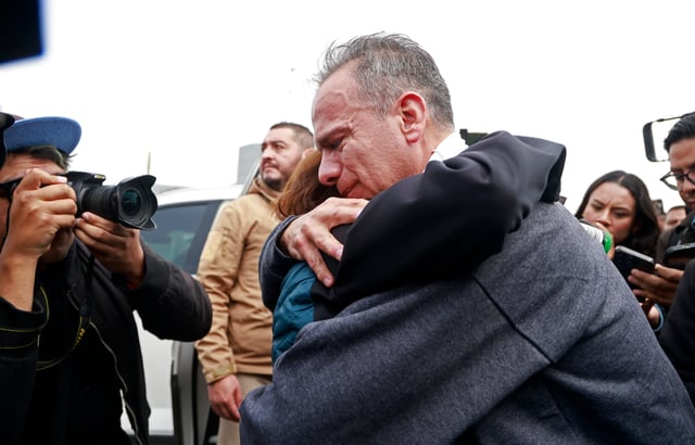 Israel Vallarta sale del penal del Altiplano tras casi 20 años preso sin sentencia