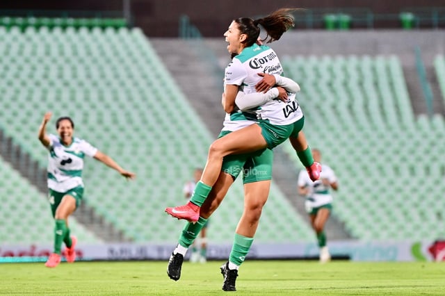 Extra, Extra... Ganan las Guerreras a Chivas en el Estadio Corona