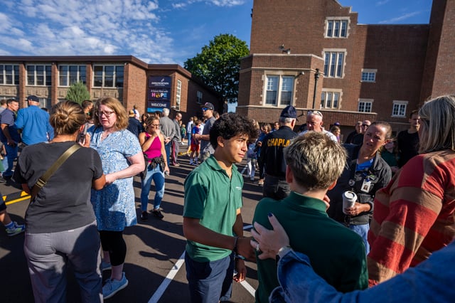 Tiroteo en escuela católica de Minneapolis deja muertos y heridos Tiroteo en escuela católica de Minneapolis deja muertos y heridos