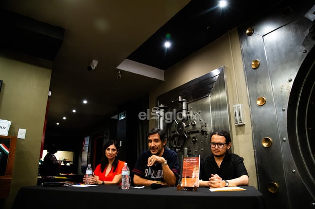 Escritor Vicente Alfonso presenta su novela 'La noche de las reinas' en Torreón Escritor Vicente Alfonso presenta su novela 'La noche de las reinas' en Torreón