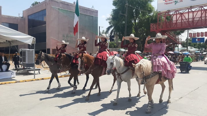 Desfile de Independencia en Gómez Palacio