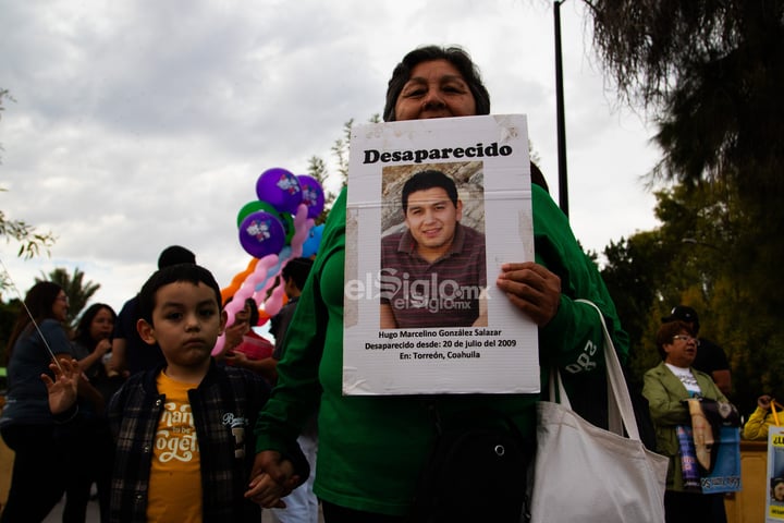 Familiares de desaparecidos peregrinan en Torreón como muestra de fe a la Virgen de Guadalupe