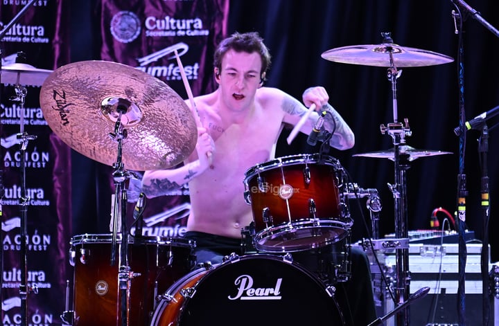 TOSH The Drummer: ‘Retumba’ su talento en el Laguna DrumFest