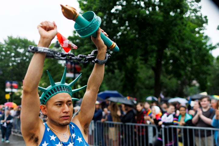 Multitudinarias manifestaciones en EUA 'No Kings'