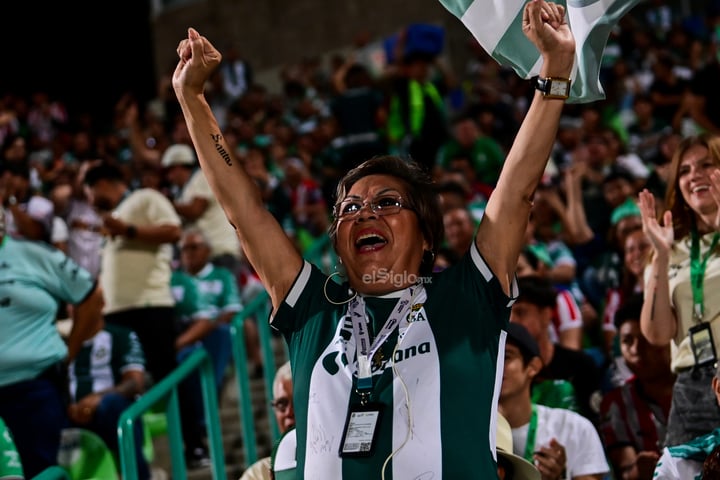 Santos Laguna derrota por la mínima a Chivas en el Corona