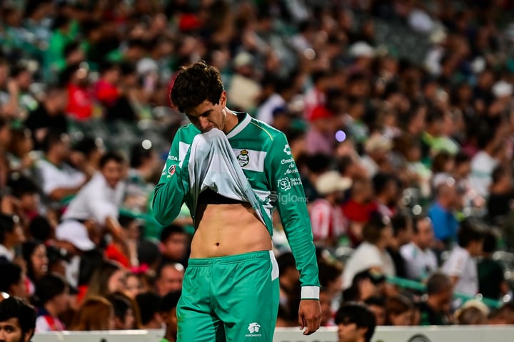 Santos Laguna derrota por la mínima a Chivas en el Corona
