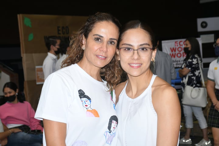 Marcela Juárez y María Mijares.