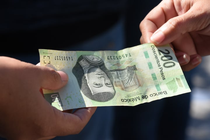 Billete de doscientos pesos mexicanos. (IMAGEN ILUSTRATIVA)