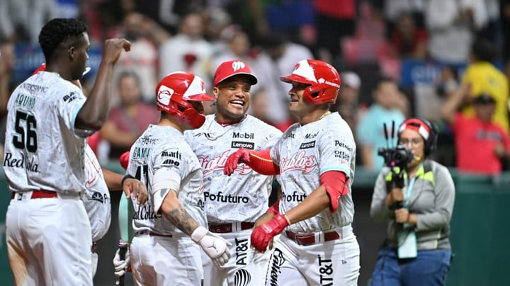 Los Diablos Rojos del México acaban de empatar el mejor inicio de temporada en la historia de la franquicia al ponerse con marca de 6-0 después de que vencieron 18-8 a los Tigres de Quintana Roo. (CORTESÍA)