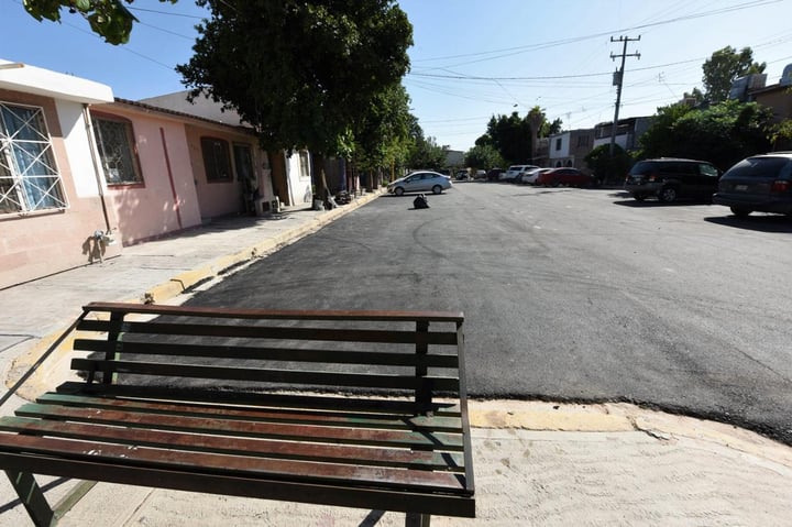 Supervisan pavimentación en colonia Nueva California