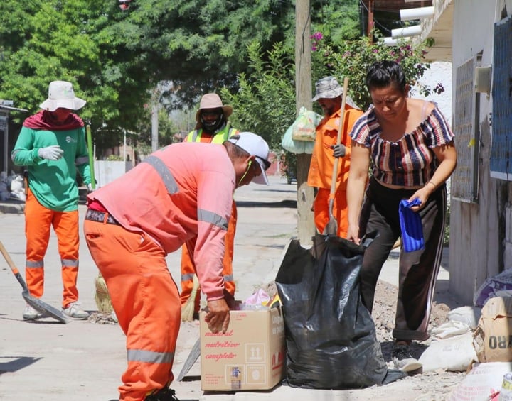 Se coordinan para prevenir y combatir el dengue; se han retirado unas 30 toneladas de cacharros. (EL SIGLO DE TORREÓN)