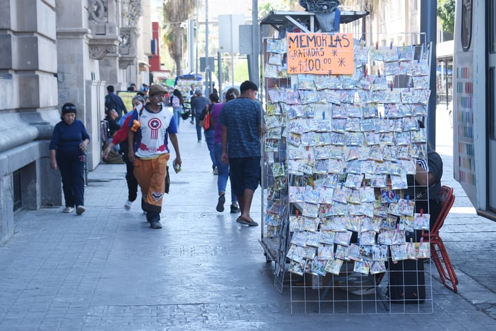 Ambulantes se rehúsan a respetar los espacios asignados.