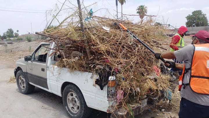 Realizan trabajos de mantenimiento en red de agua en San Antonio de Gurza en San Pedro
