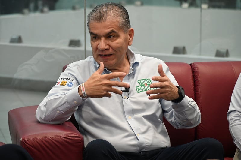 Riquelme Solís señala al director de la CFE por apagones: ‘es un inepto’
