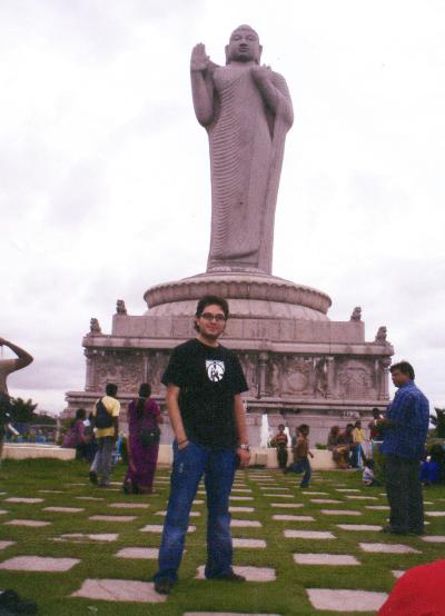 César Garza Rosales, en su viaje a India.