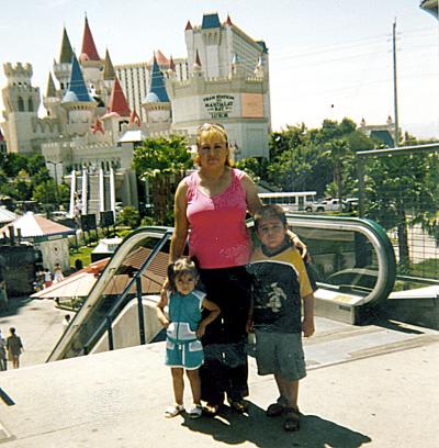 Monse Soto Hernández y sus hijos Alondra y Barndon visitaron los lugares más turísticos de Las Vegas, Nevada